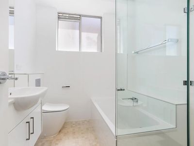 9 / 184 - 186 Beach Street, Coogee