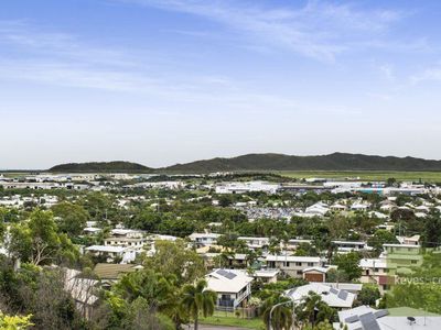 11 Tableland Terrace, Mount Louisa