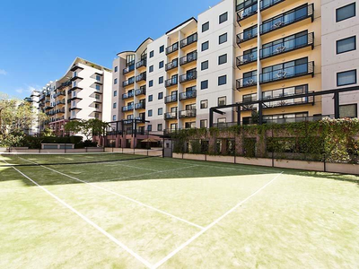 28 / 110 Mounts Bay Road, Perth