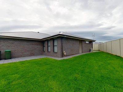 3A Snowy Crescent, Dubbo