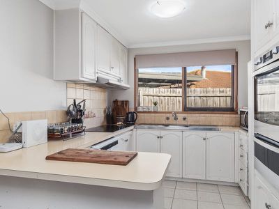 4 Orsett Court, Carrum Downs