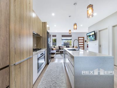 17B Myrtle Grove, Doveton