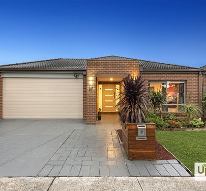 37 Fiorelli Boulevard, Cranbourne East