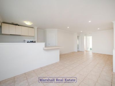 2 Roxburgh Cir, Kinross