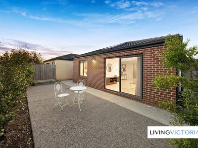 24 Jolimont Road, Point Cook