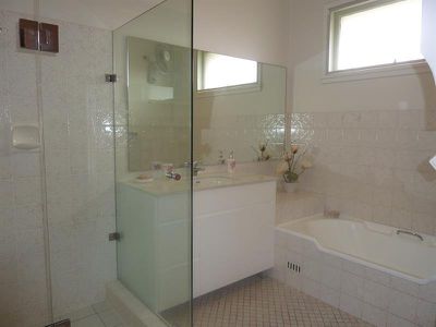 4A Knock Cres, Beverly Hills