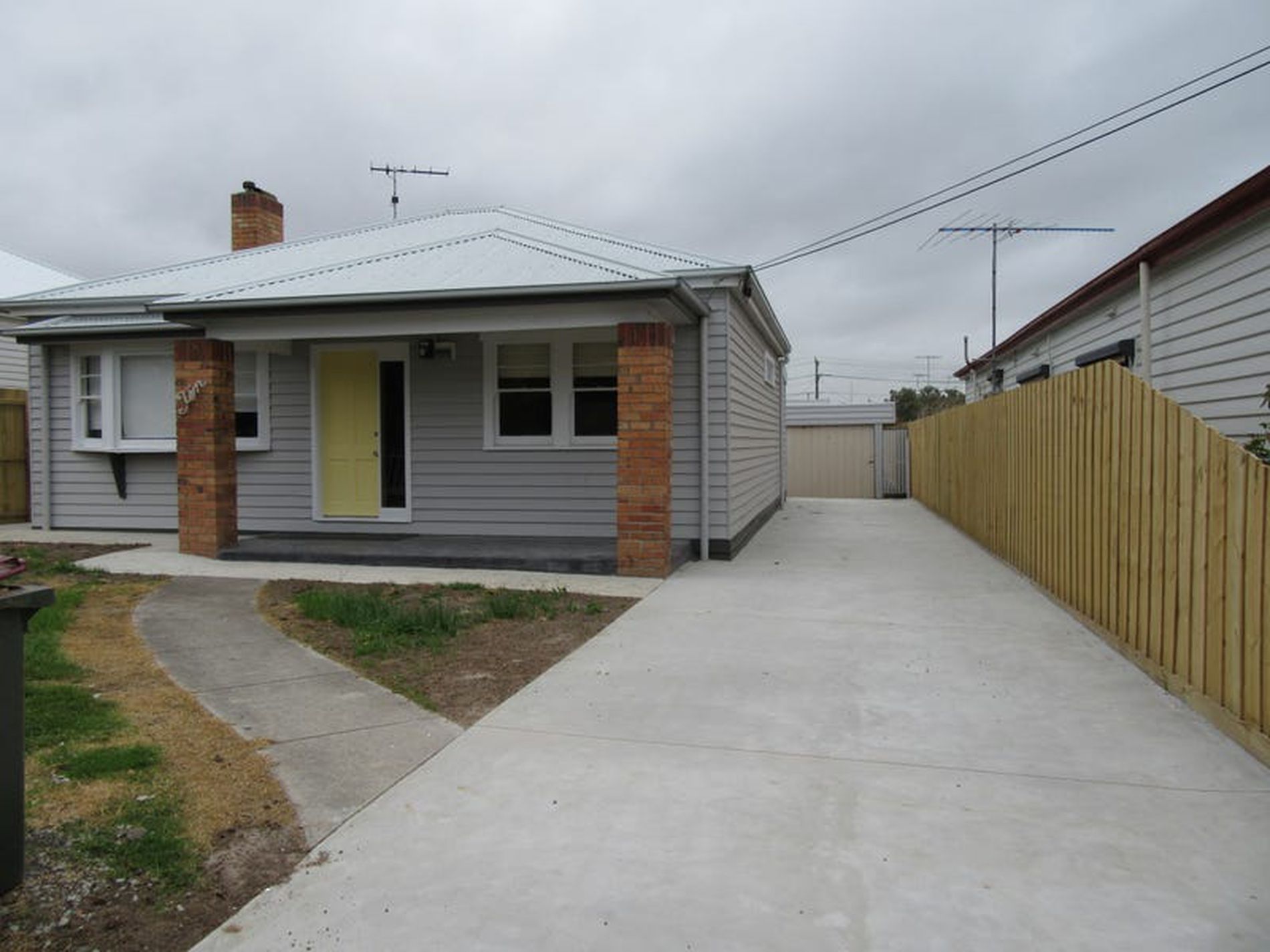 10 Clonard Avenue, Geelong West