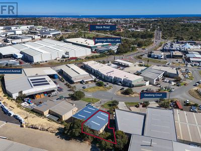 1 / 7 Geelong Court, Bibra Lake