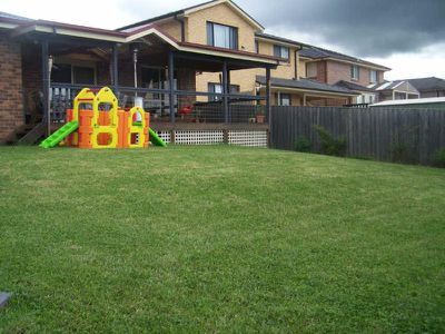 4 Mundoonen Crescent, Horsley