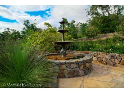 218 Western Avenue, Montville