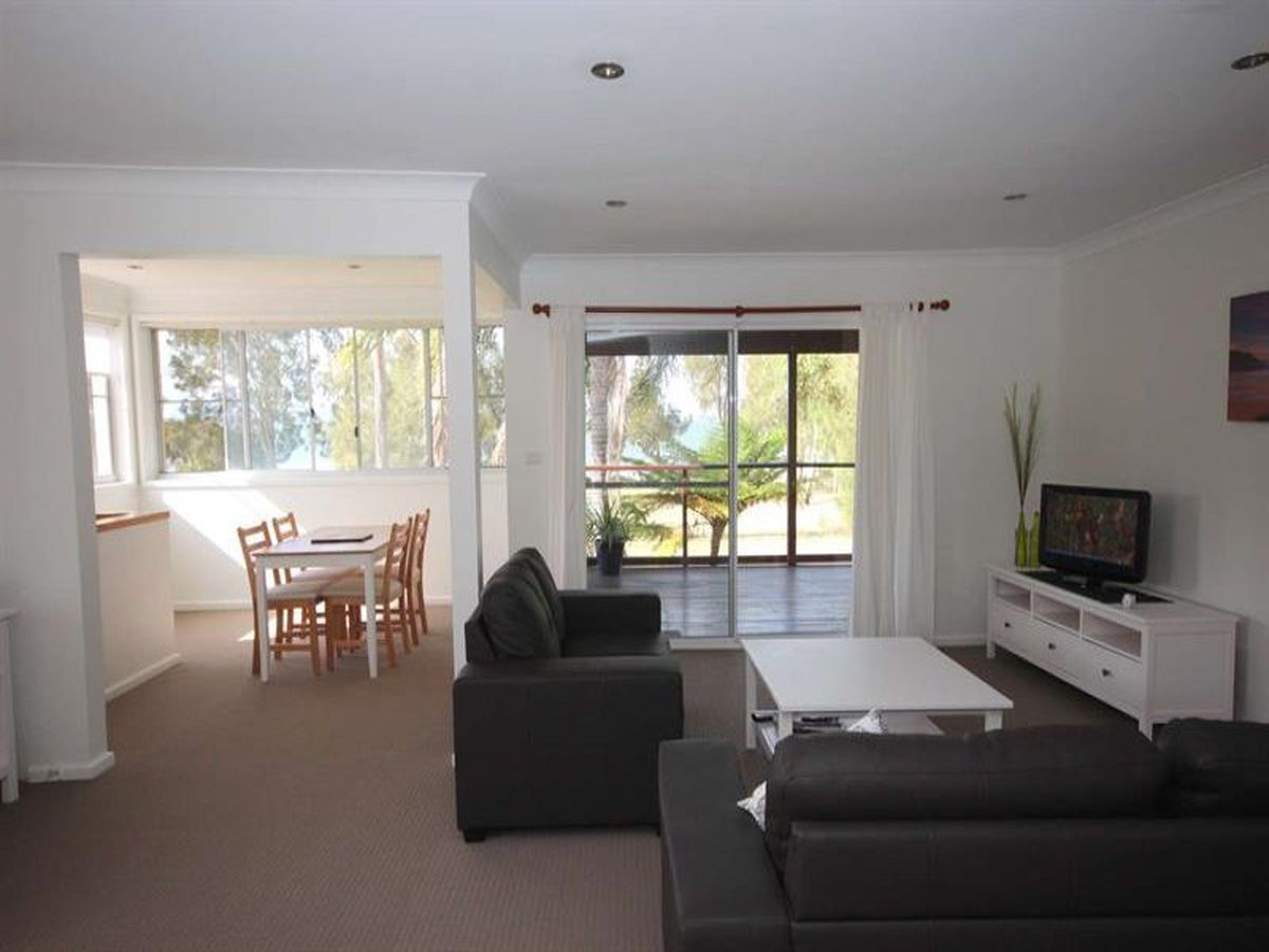 77 Cook Pde, Lemon Tree Passage, Lemon Tree Passage - Thumbnail 4
