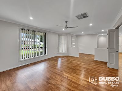 11 Dunheved Circle, Dubbo