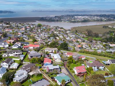 2/28 Pahi Place, West Harbour