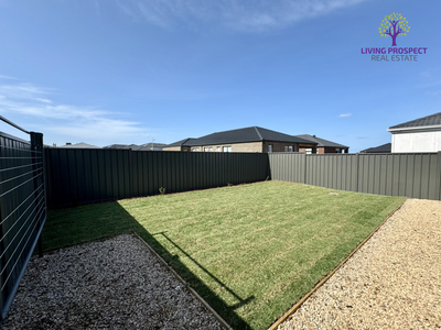 12 Kumara Drive, Manor Lakes