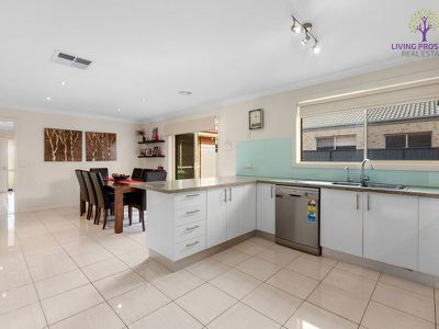 15 Astley Crescent, Point Cook