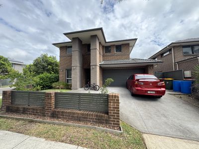 73 Jamboree Avenue, Leppington