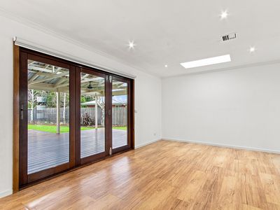 9 Yvette Close, Sale