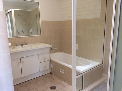 1 / 122a Tongarra Road, Albion Park