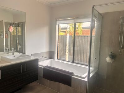 5 Isdell Street, Tarneit