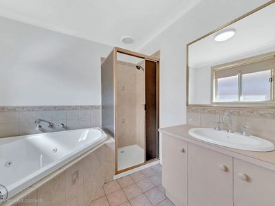 2 Majella Court, Hoppers Crossing