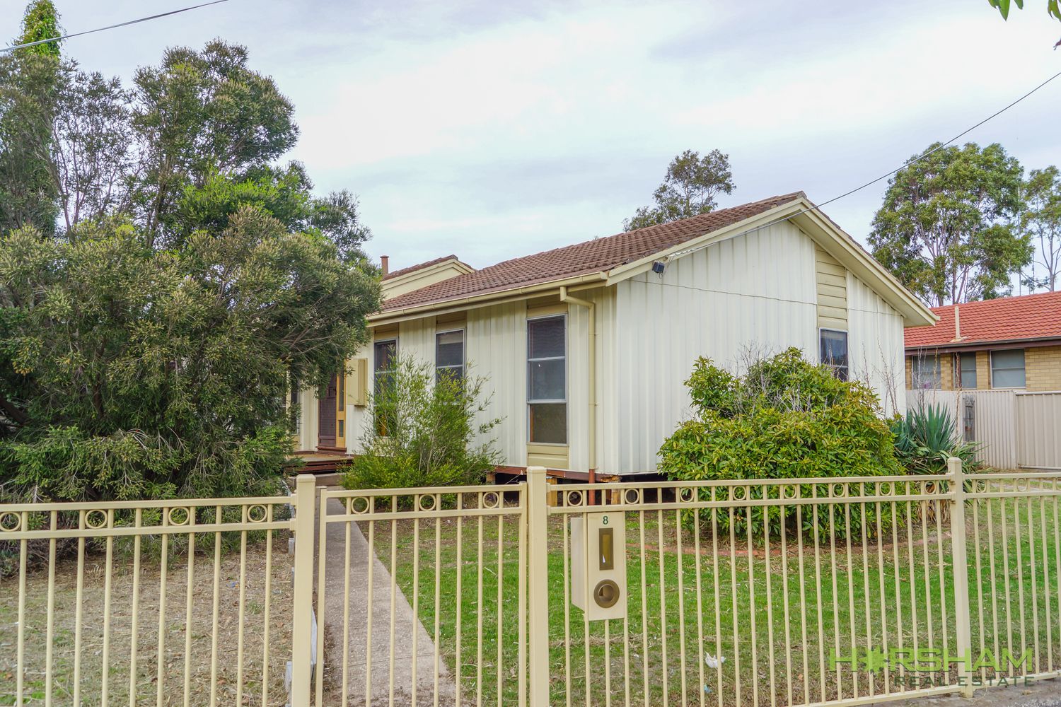 8 Shirley Street, Horsham