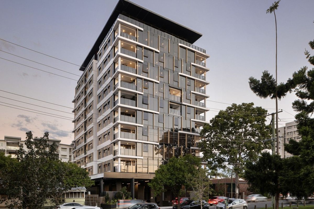 Exciting new fully furnished 2, 3 and 4 bedroom apartments just 5km from the Brisbane CBD