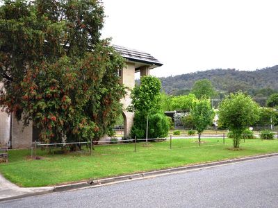 6 Wermatong Avenue, Mount Beauty