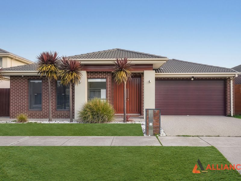 19 Honey Flower Way, Greenvale