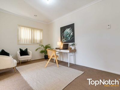 70 Hamilton Hume Parade, Craigieburn