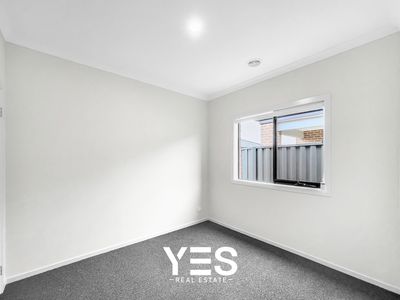 9 Evora Road, Clyde