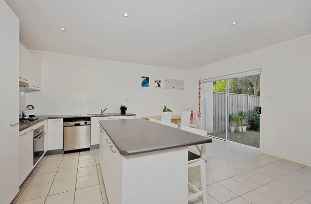 11 Viewbank Circuit, Roxburgh Park