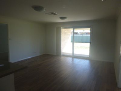 22 Dalbeattie Crescent, Dubbo