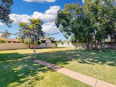 29 Meadowbank Drive, Dubbo
