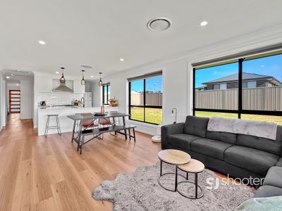 16 YARRA PLACE, Dubbo