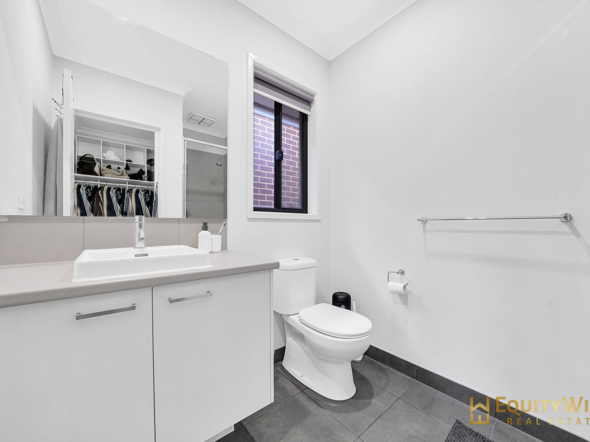 19 Moombil road, Truganina