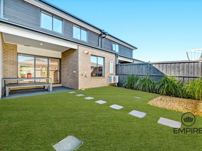 4 Plenty Way, Cranbourne North