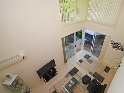 35 / 71 ELIZABETH STREET, Urangan