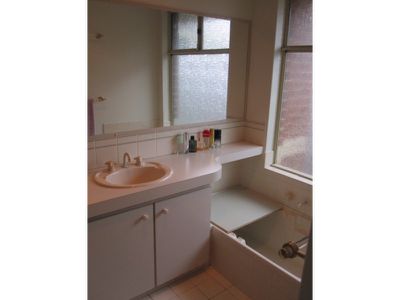 2 / 43 Park view Parade, Redcliffe