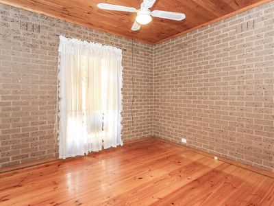 128 Railway Road, Elmore