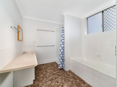 5 / 29 Lisson Grove, Wooloowin