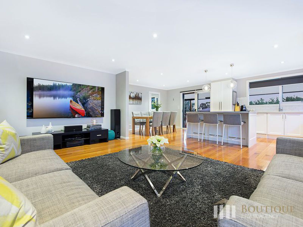 10 McKenry Place, Dandenong North