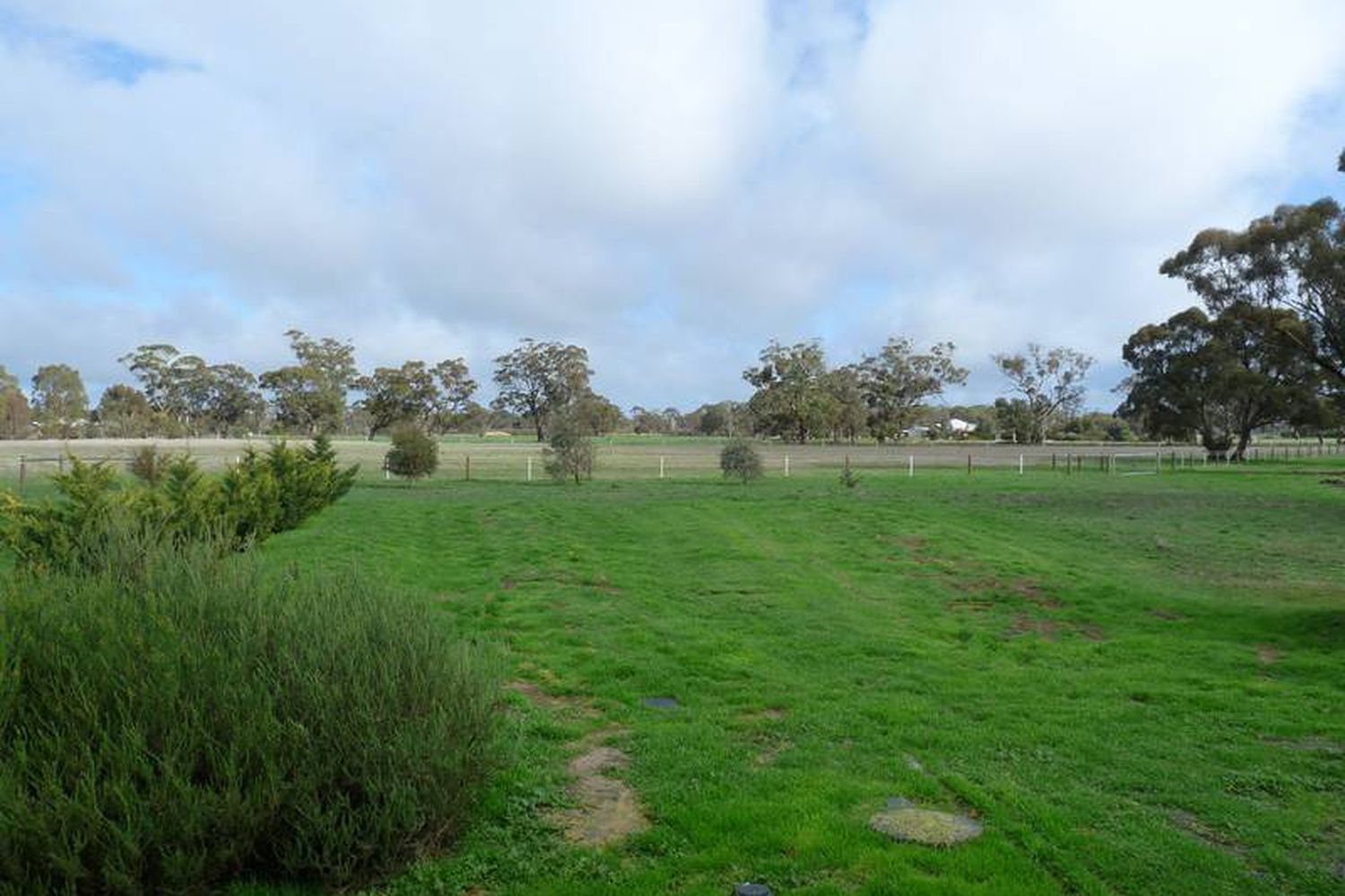 668 Walsh's Road, Horsham