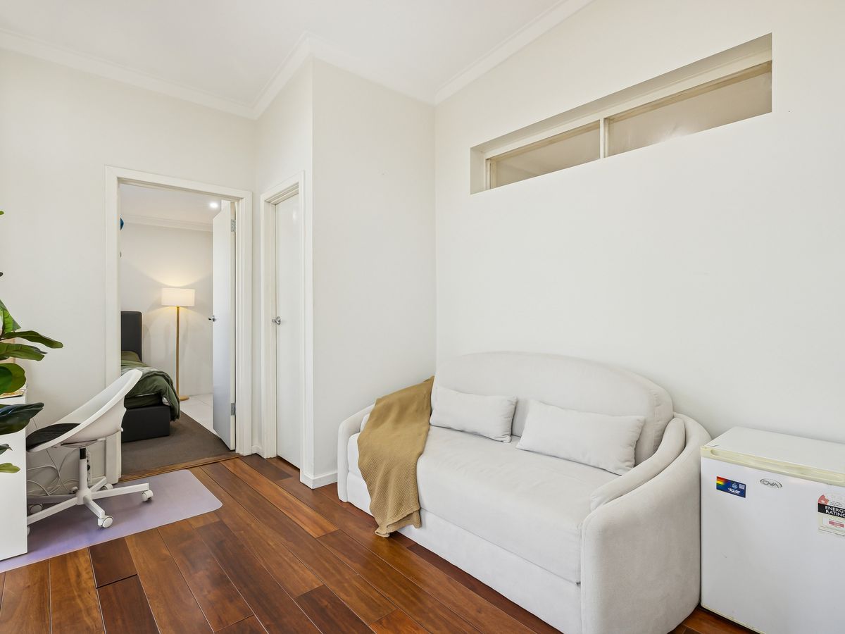 12 Drummond Street, Redcliffe