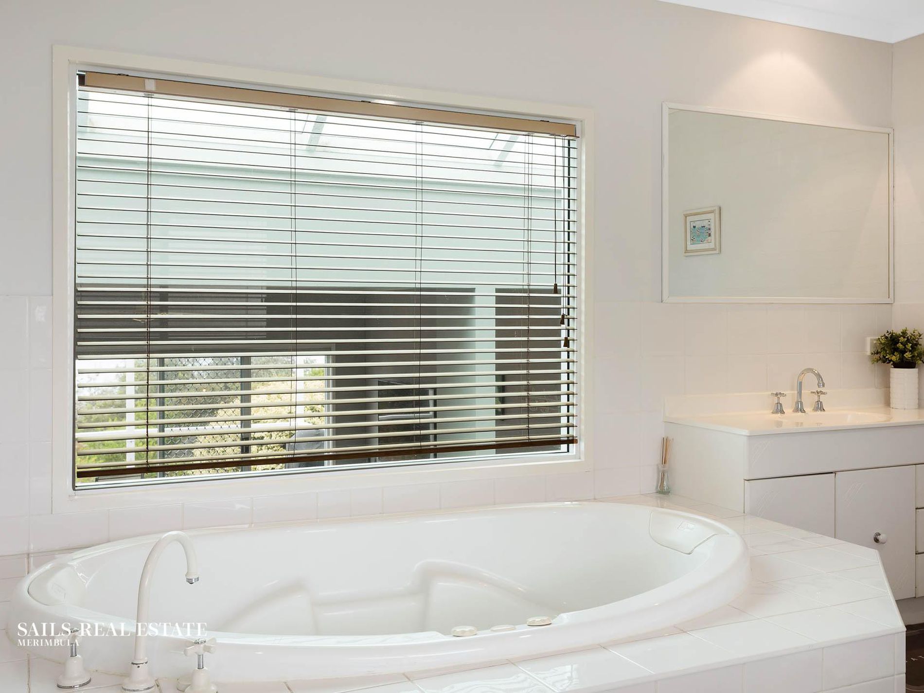 2 / 180 Pacific Way, Tura Beach