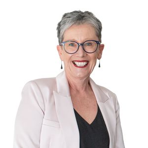 Di Selwood