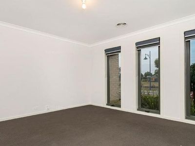 47 Balcombe Drive, Manor Lakes