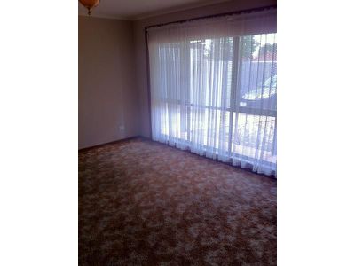 2 / 3 Perkins Avenue, Hoppers Crossing