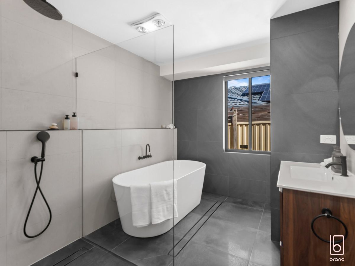 50 Callen Avenue, San Remo