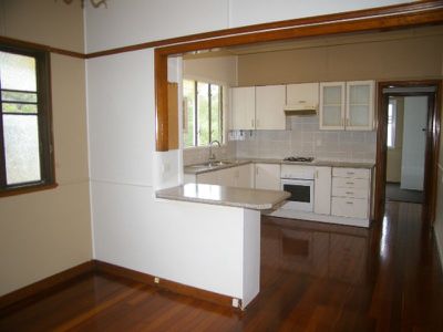 8 Kruger Street, Booval