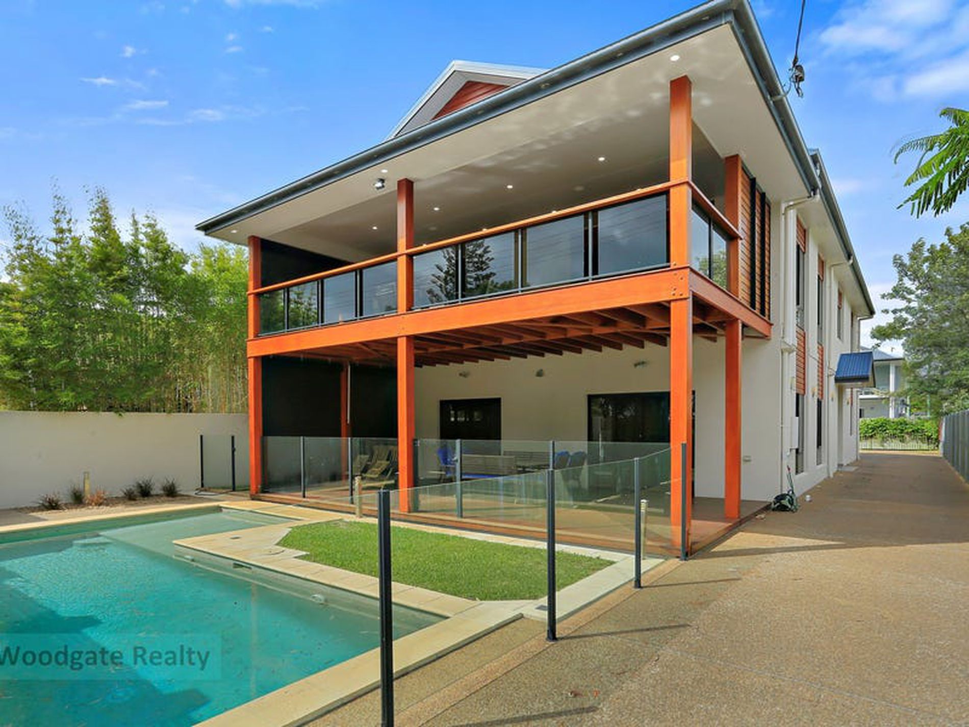 31 Esplanade, Woodgate